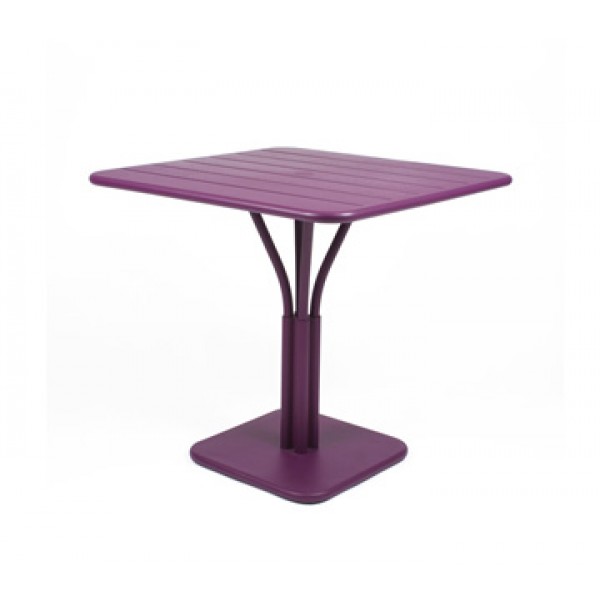 Luxembourg 32" Square Table with Parasol Hole