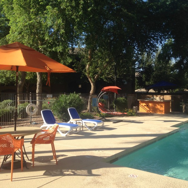 Cast Aluminum Tables and Commercial Pool Furniture